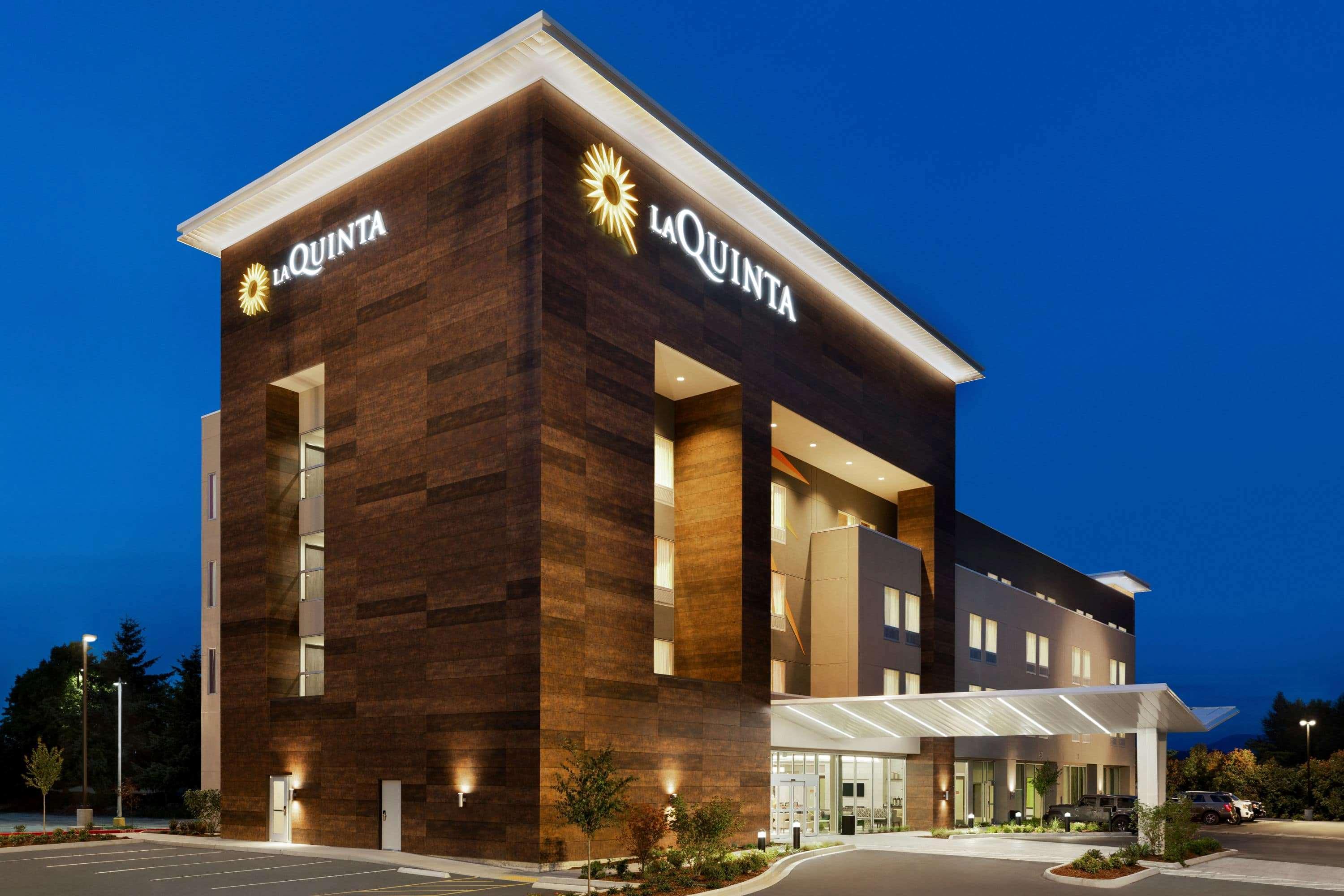 La Quinta Inn & Suites By Wyndham Burlington Eksteriør billede